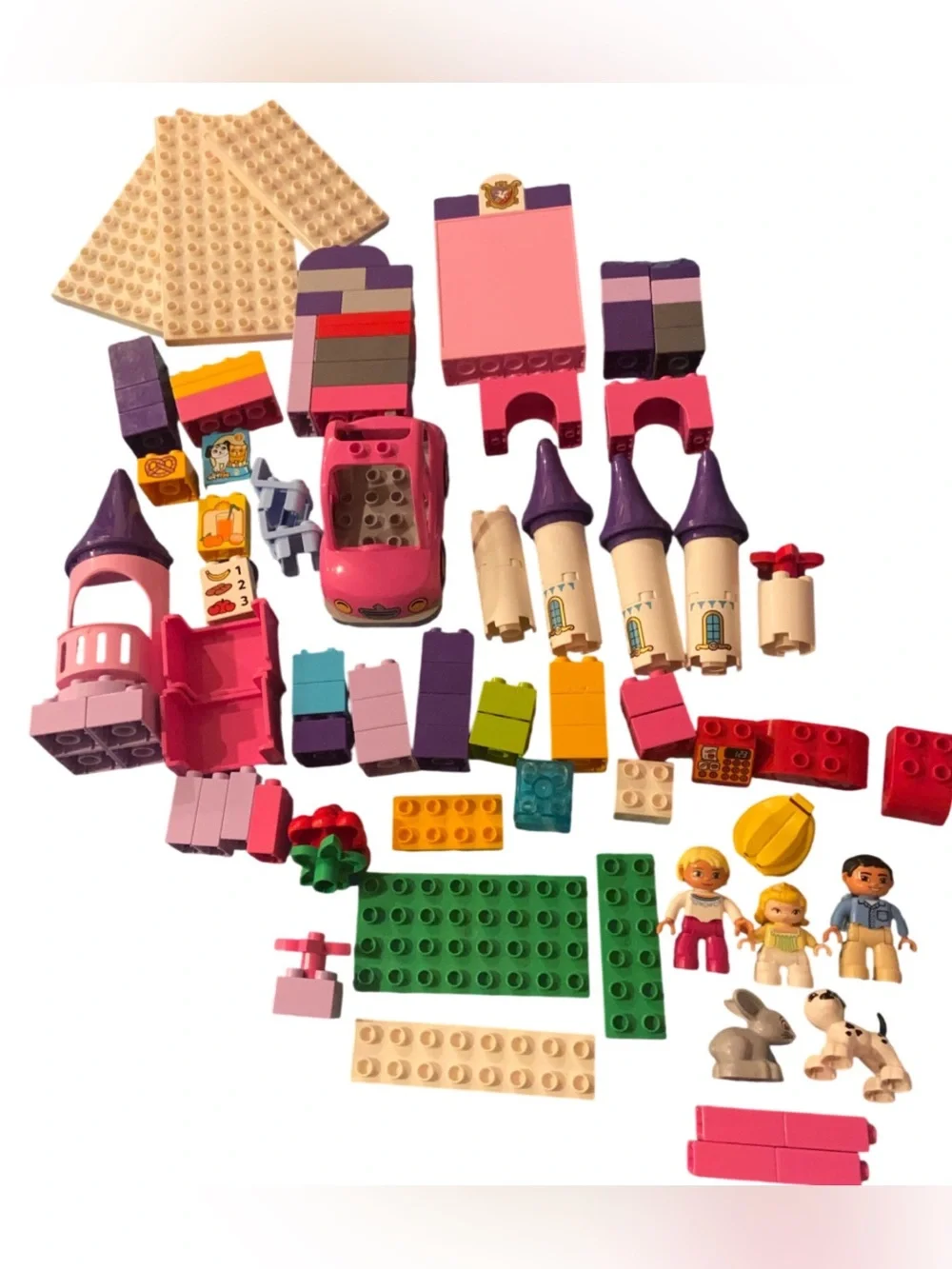 LEGO Duplo  CASTLE Replacement Mixed Parts LOT Of 100 + Pieces Bed Towers READ